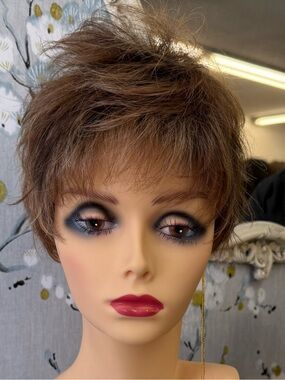 Belle Tress lace front wig, Mocha with cream color